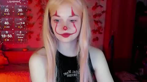 smallimpmeili online show from 10-18-25, 08:09