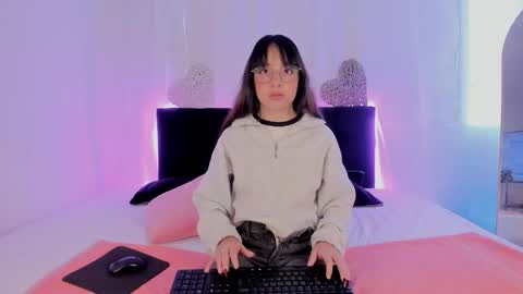 smallsweets_ online show from 09-09-25, 12:37