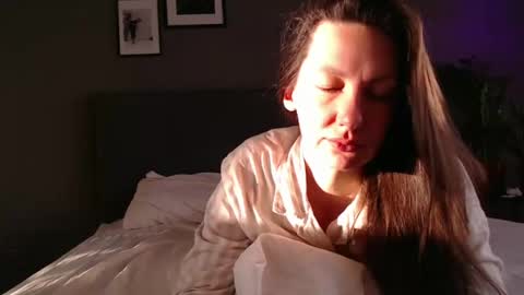 Snapshot of smalltittsbigsoul chatting on 02-27-25, 05:24 Anna no bbbbybybbabebyy just Anna. And dont call me mom please. online show from 02-27-25, 05:24