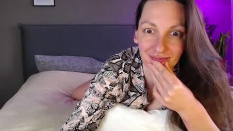 Snapshot of smalltittsbigsoul chatting on 03-06-25, 10:52 Anna no bbbbybybbabebyy just Anna. And dont call me mom please. online show from 03-06-25, 10:52