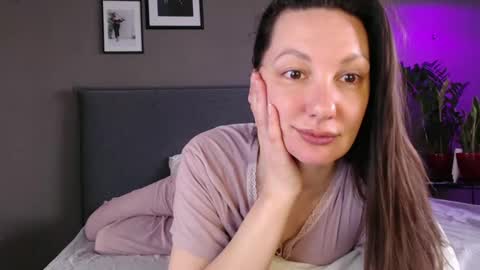 Snapshot of smalltittsbigsoul chatting on 03-07-25, 05:08 Anna no bbbbybybbabebyy just Anna. And dont call me mom please. online show from 03-07-25, 05:08