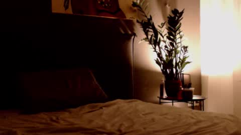 Snapshot of smalltittsbigsoul chatting on 10-12-25, 06:29 Anna no bbbbybybbabebyy just Anna. And dont call me mom please. online show from 10-12-25, 06:29