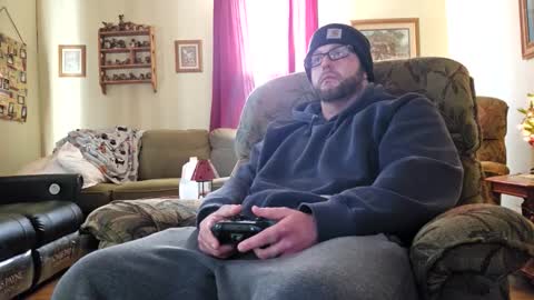 smalltownbighandsome online show from 12-14-25, 09:08