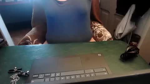 Snapshot of smalltowntrouble chatting on 02-21-26, 01:45 smalltowntrouble online show from 02-21-26, 01:45