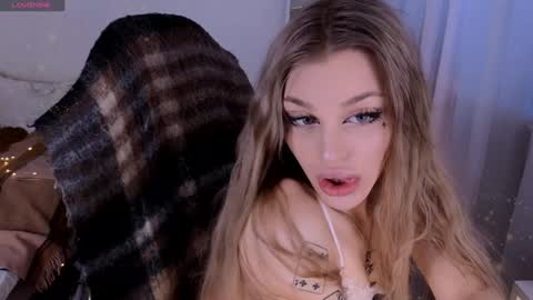 Snapshot of smanuna chatting on 01-15-25, 01:20 Manuna online show from 01-15-25, 01:20