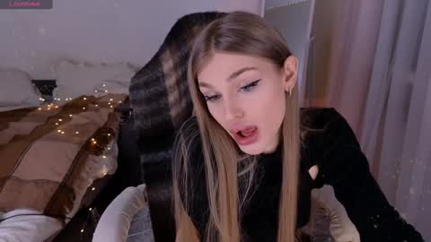 Snapshot of smanuna chatting on 01-16-25, 09:51 Manuna online show from 01-16-25, 09:51