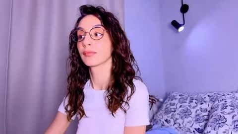 Elizabeth online show from 03-01-26, 04:36