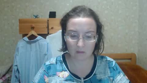 smart_rose online show from 10-31-25, 11:17