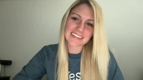 Snapshot of smexxii93 chatting on 10-29-25, 06:31 smexxii93 online show from 10-29-25, 06:31