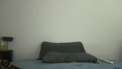 Snapshot of smexxii93 chatting on 10-31-25, 04:08 smexxii93 online show from 10-31-25, 04:08