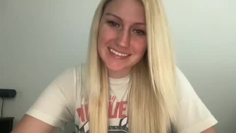 Snapshot of smexxii93 chatting on 11-02-25, 07:05 smexxii93 online show from 11-02-25, 07:05