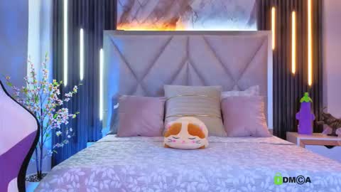 smile__1 online show from 11-19-25, 11:10