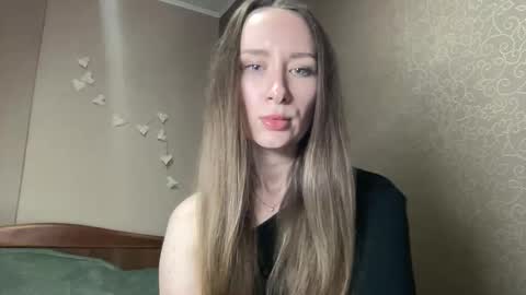 smilequeen_ online show from 10-03-25, 06:05