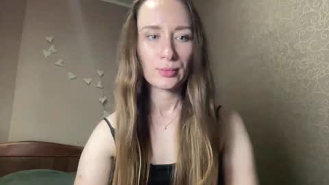 smilequeen_ online show from 10-13-25, 08:53