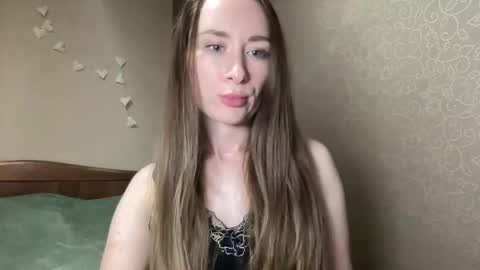 smilequeen_ online show from 10-21-25, 07:14