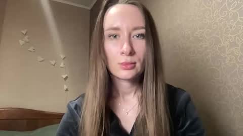 smilequeen_ online show from 11-14-25, 05:22