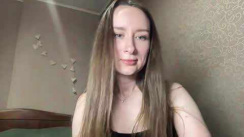 smilequeen_ online show from 11-28-25, 06:43