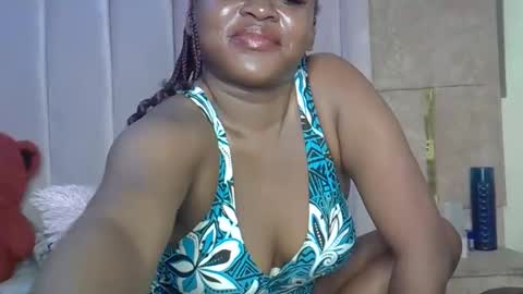 smiley_berry online show from 10-26-25, 03:12