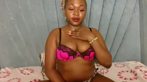 smiley_berry online show from 01-06-26, 12:25