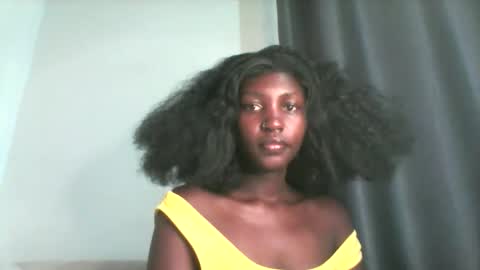 Snapshot of smileykesh chatting on 09-16-25, 07:20 smileykesh online show from 09-16-25, 07:20