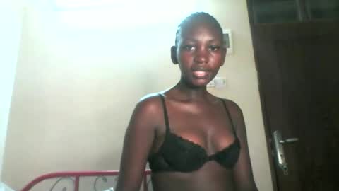 smileykesh online show from 11-18-25, 05:56