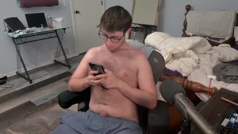 Snapshot of smilingwanker chatting on 02-26-25, 06:37 smilingwanker online show from 02-26-25, 06:37