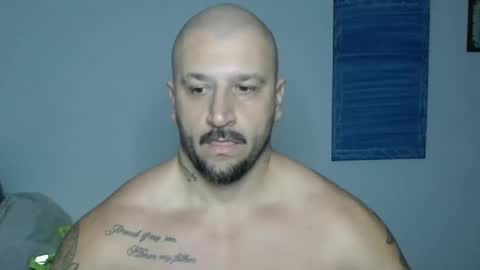 Snapshot of smithduke chatting on 10-19-25, 04:51 smithduke online show from 10-19-25, 04:51