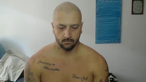 Snapshot of smithduke chatting on 10-21-25, 04:30 smithduke online show from 10-21-25, 04:30