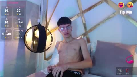 Smithfoxx online show from 10-03-25, 12:35