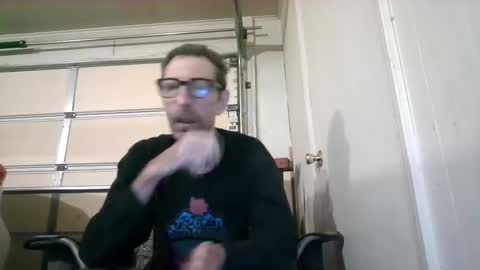 smoke-4-me online show from 10-21-25, 10:27