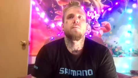 Snapshot of smokebluntafterblunt chatting on 02-18-25, 02:59 smoke online show from 02-18-25, 02:59
