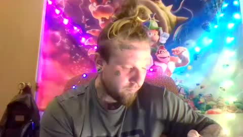 Snapshot of smokebluntafterblunt chatting on 02-25-25, 12:14 smoke online show from 02-25-25, 12:14