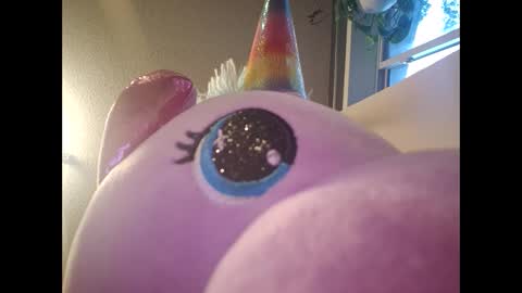 love bug online show from 09-19-25, 11:49