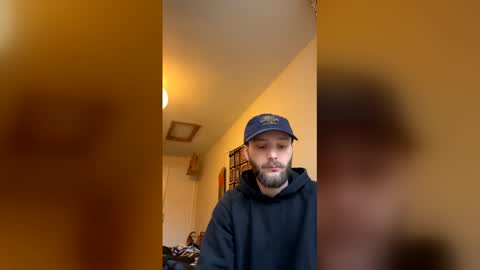 Snapshot of smokeupherbal chatting on 02-01-26, 12:15 smokeupherbal online show from 02-01-26, 12:15