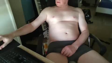 Snapshot of smoothguyx chatting on 10-02-25, 04:30 smoothguyx online show from 10-02-25, 04:30