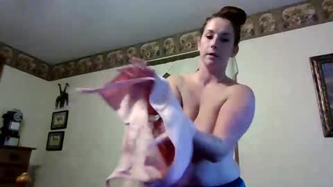 smoothmove1215 online show from 10-29-25, 07:48