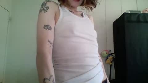 Snapshot of smoothvodka chatting on 12-12-24, 08:21 Bambi--Vodka online show from 12-12-24, 08:21