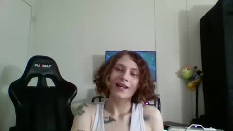Snapshot of smoothvodka chatting on 12-15-24, 08:04 Bambi--Vodka online show from 12-15-24, 08:04
