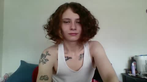 Snapshot of smoothvodka chatting on 12-21-24, 06:55 Bambi--Vodka online show from 12-21-24, 06:55