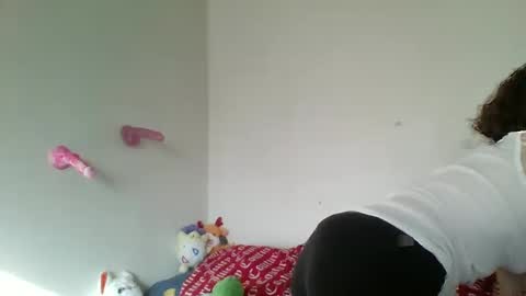 Snapshot of smoothvodka chatting on 01-08-25, 08:07 Bambi--Vodka online show from 01-08-25, 08:07