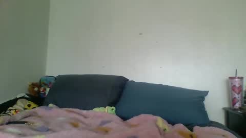 Snapshot of smoothvodka chatting on 09-24-25, 08:12 Bambi--Vodka online show from 09-24-25, 08:12