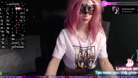 Strawberry Muffin online show from 02-13-25, 06:48