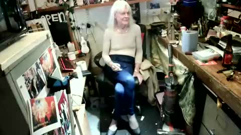 Snapshot of smurfingo99 chatting on 12-11-24, 02:09 mish online show from 12-11-24, 02:09