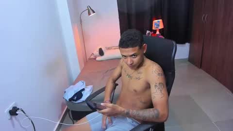 snak_master1 online show from 11-12-25, 05:57