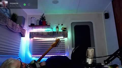 Viiscount  Snarfle Von Snarfenberg online show from 03-03-25, 07:21