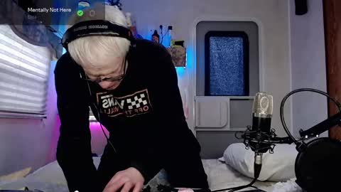 Viiscount  Snarfle Von Snarfenberg online show from 03-04-25, 11:32