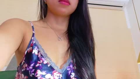 Snapshot of sneakyy_fantasy chatting on 02-26-25, 10:04 Hellen  online show from 02-26-25, 10:04