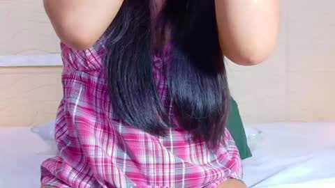 Snapshot of sneakyy_fantasy chatting on 02-27-25, 06:50 Hellen  online show from 02-27-25, 06:50