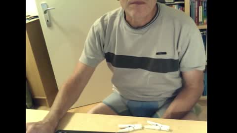 sneaxfreund online show from 10-16-25, 10:33