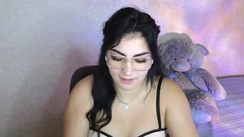 Olivia online show from 10-07-25, 02:36